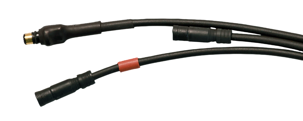 O Chip de desbloqueio VeloChip é um dispositivo para bicicletas elétricas com motores Shimano, desenvolvido para remover o limitador de velocidade de fábrica. Com ele, a velocidade real é exibida normalmente no visor da bike até cerca de 22 km/h; a partir disso, o valor mostrado permanece constante, mesmo que a bicicleta esteja em uma velocidade superior. O VeloChip fica ativado o tempo todo - foto 1